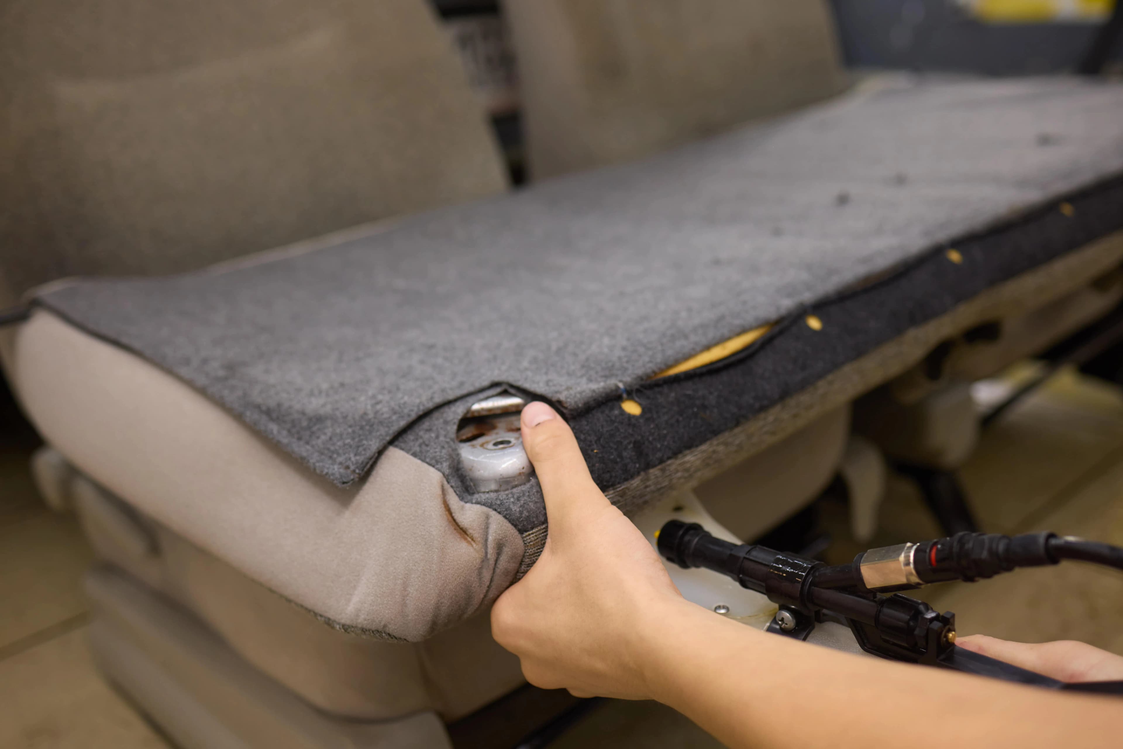 Why you should hire professional sofa upholstery repair Dubai services