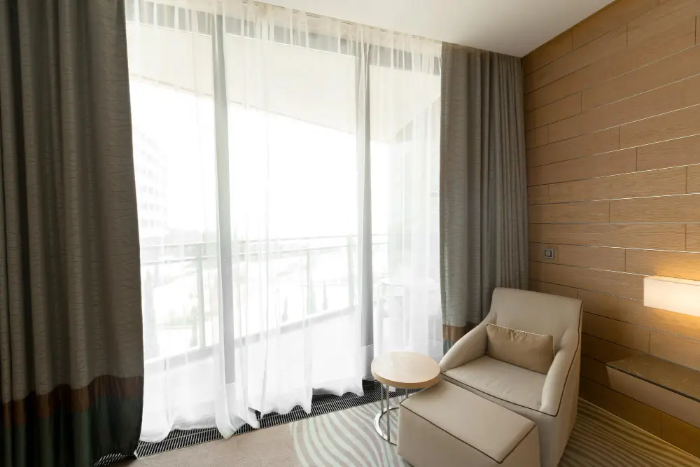 Roller vs Roman Blinds | Dubai Interior Design
