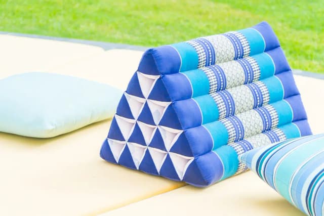 Outdoor Cushion Fabric Dubai | Weatherproof Patio Guide 2025