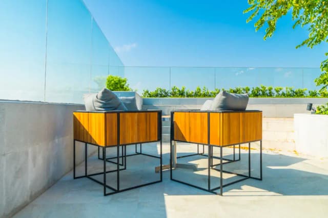 Dubai Outdoor Furniture Styling For Luxury Balconies