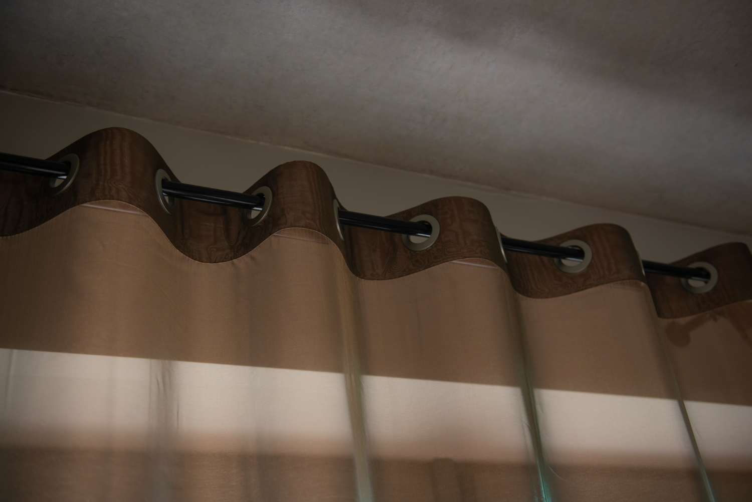 Eyelet Curtain Experts in Dubai 2025 | Modern Furnishing Dubai