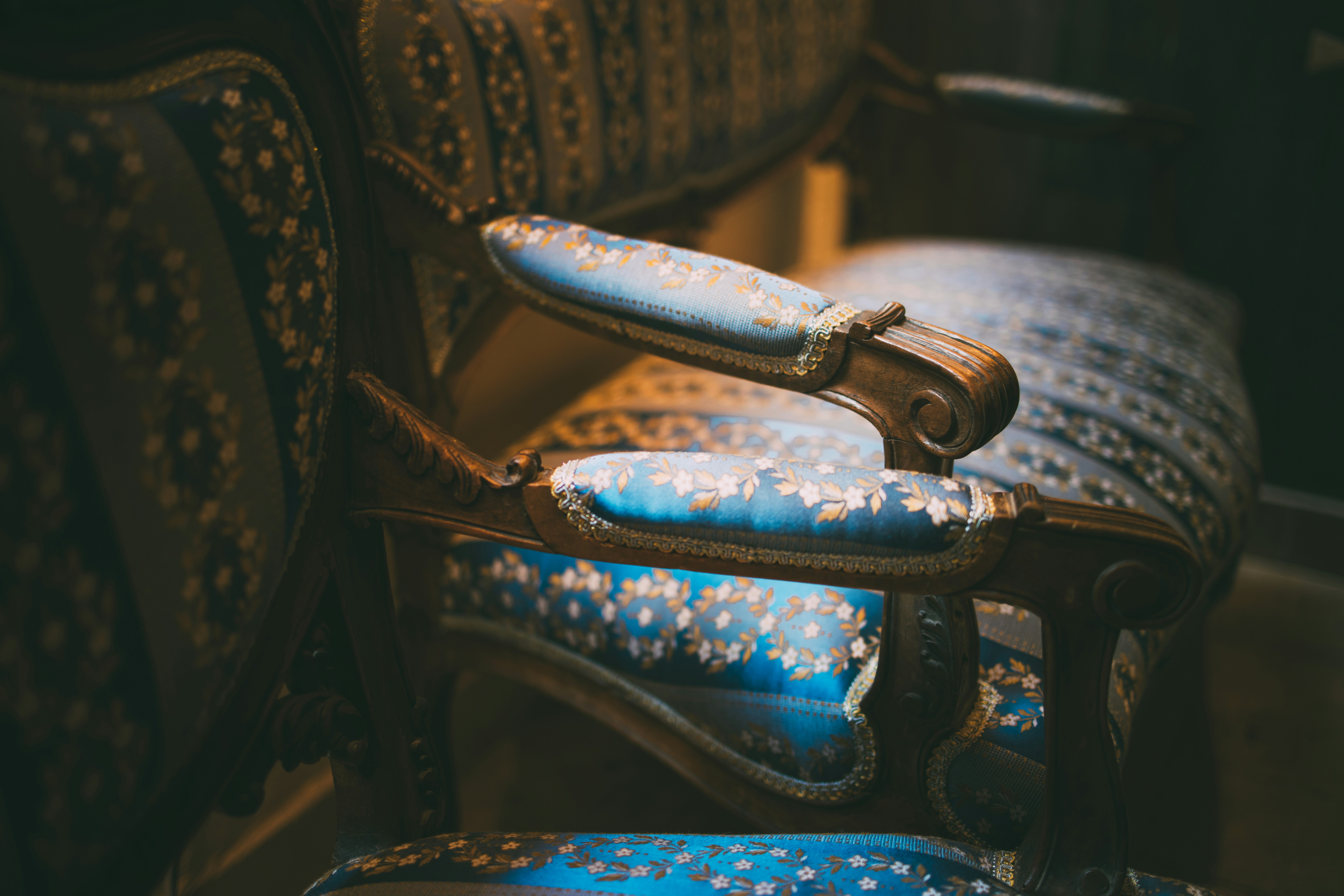Transforming Antique Chairs: The Art of Reupholstery | Modern Furnishing Dubai
