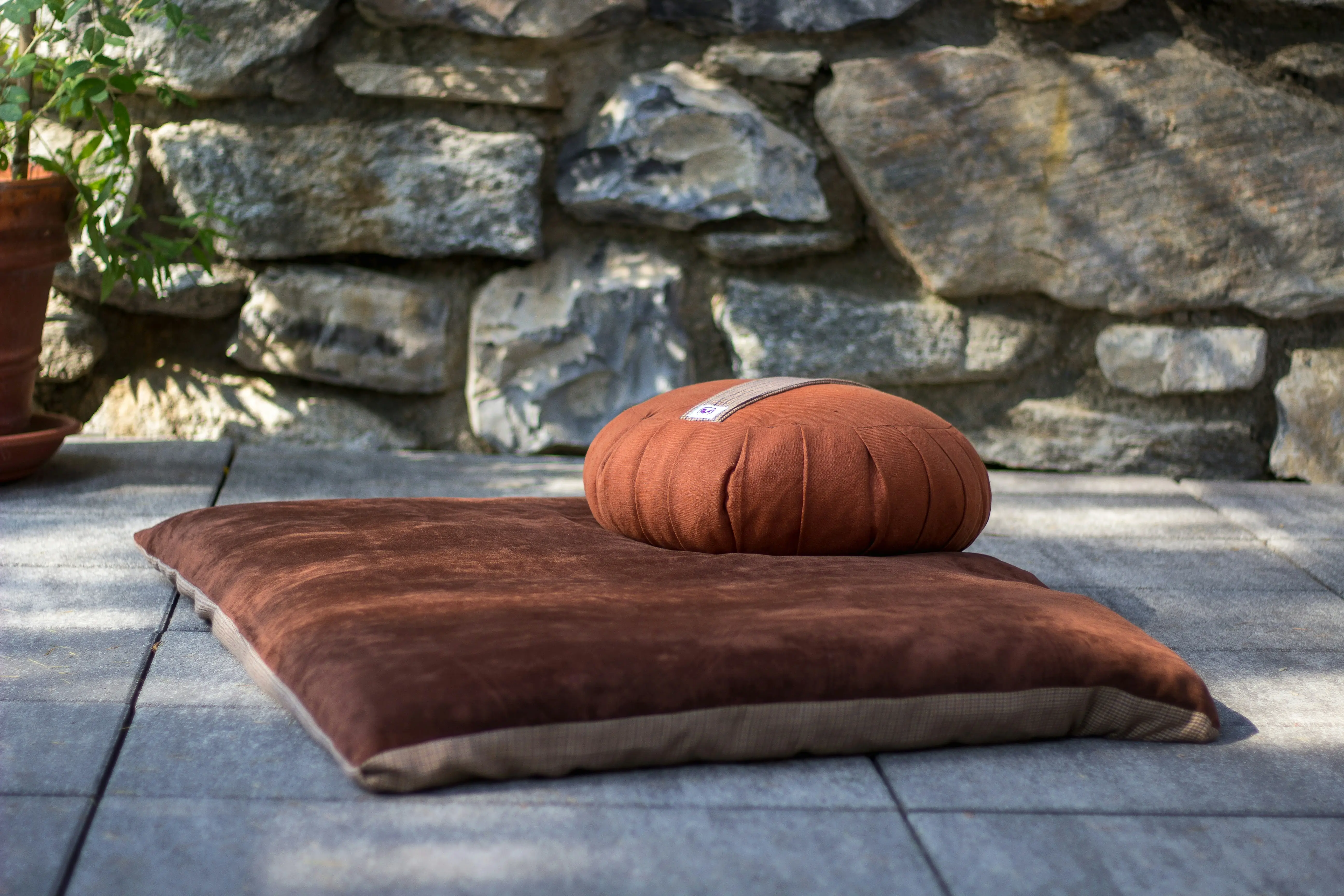 Seasonal Care Guide: How to Maintain Outdoor Cushions Year-Round in Dubai