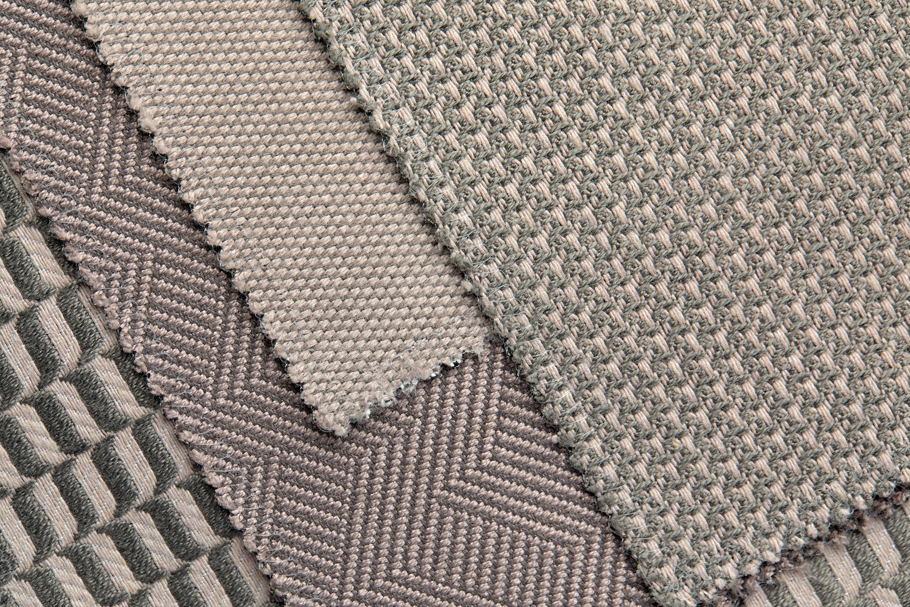 Choosing the Right Fabric for Chair Upholstery – Expert Guide